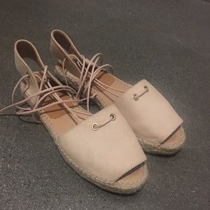 Lace up espadrilles!